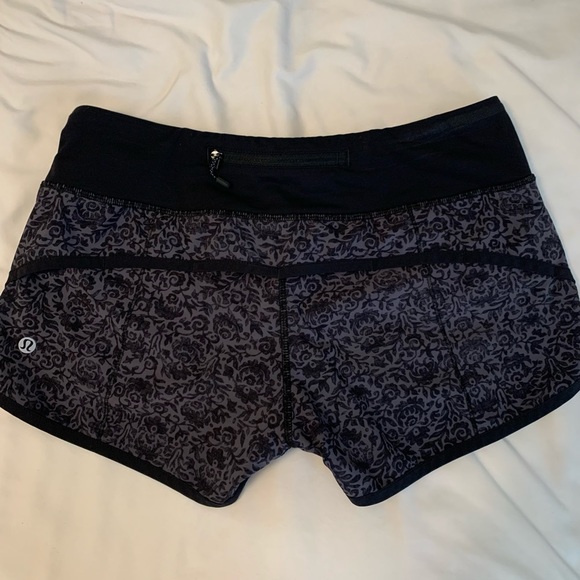 Lululemon athletica speed up shorts - Picture 2 of 2